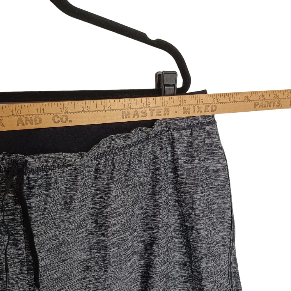 IDEOLOGY WOMAN Gray Marled Print Black Waistband Athletic Shorts 2X